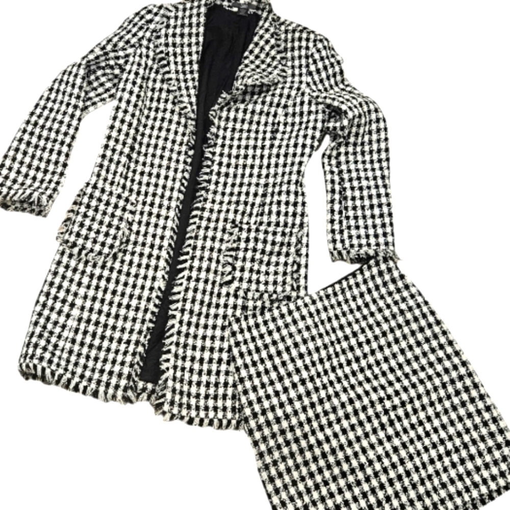 FOLIO Vintage Wool Blend Houndstooth Long Jacket and Skirt 2 pc. Set.